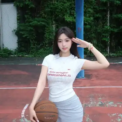 侯欣